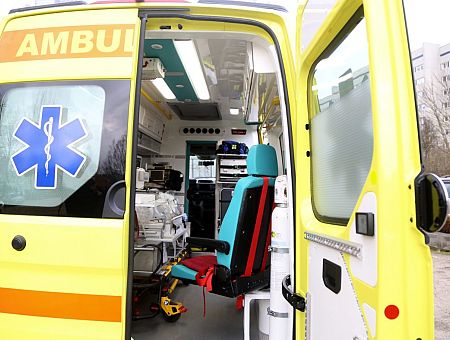 Не скорая скорая: под Екабпилсом женщина чуть не погибла, час ожидая неотложку