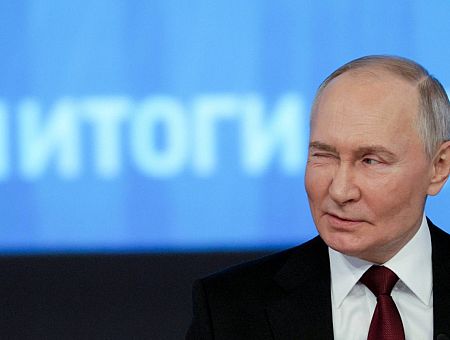 Путин снова объявил о перемирии в Украине — в честь Дня Победы
