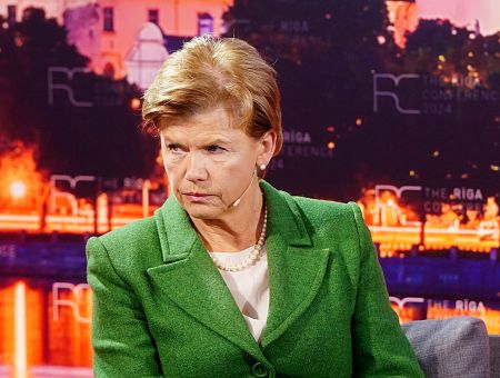 Латвия покажет пример странам НАТО, одной из первых повысив расходы на оборону: Браже