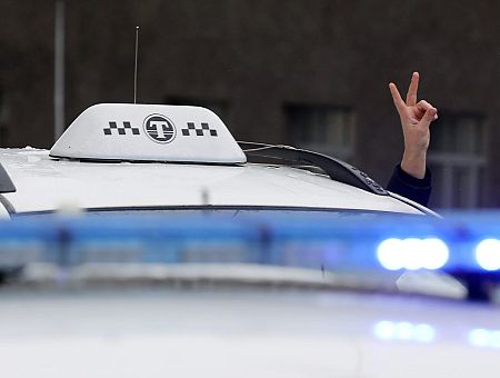 «Он дважды ударил меня кулаком по голове»: ночная поездка на такси обернулась кошмаром