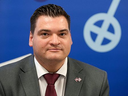 Рейды провели, а сколько нелегалов поймали? Отчет Ратниекса