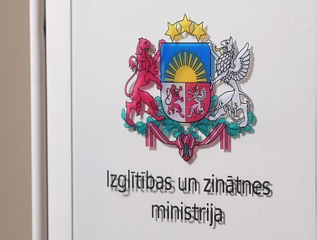 Учёные начинают год без денег: LIZDA о срыве финансирования