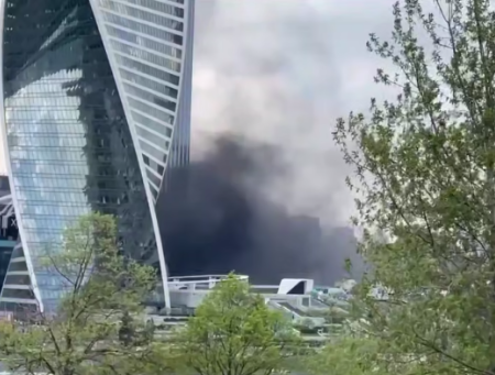 В Москва-сити после взрыва начался сильный пожар (ВИДЕО)