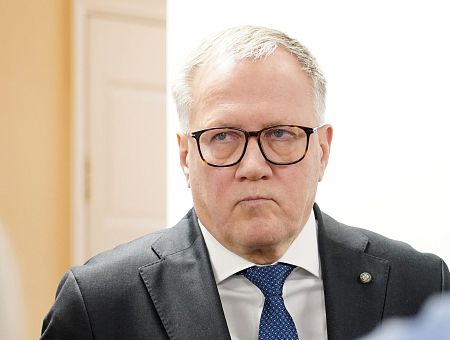Finanšu ministrs ar Lielbritānijas vēstnieci pārrunā investīciju veicināšanu
