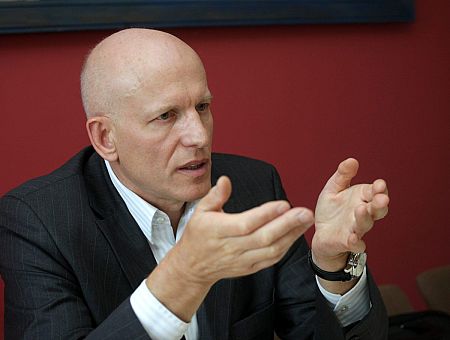 Экс-премьер Гунтарс Крастс о причинах неудач Латвии: «Приватизация была одной из величайших ошибок» Экс-премьер Гунтарс Крастс о причинах неудач Латвии: «Приватизация была одной из величайших ошибок»