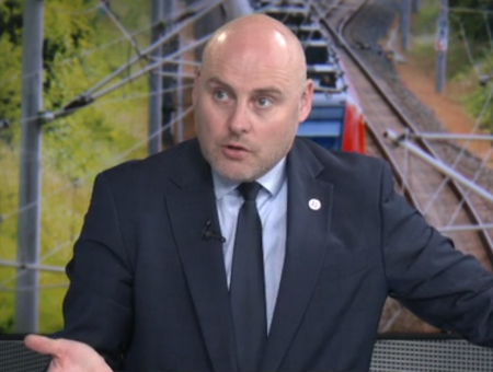 Берем в долг, а фонды ЕС не используем — как это понимать? Кулбергс возмущен