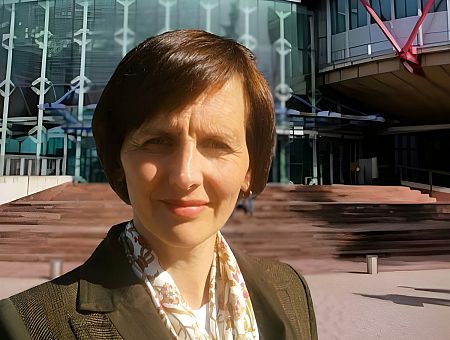 Елизавета Кривцова об угрозе государству: ехал немецкий профессор на автобусе…