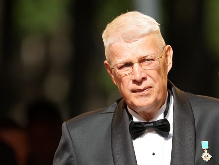 «Оставим Маэстро в покое!» Затлерс оправдывает Праздник песни Паулса