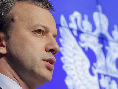 Российская символика запрещена, а советская?.. Глава ФИДЕ Дворкович устроил скандал на Олимпиаде