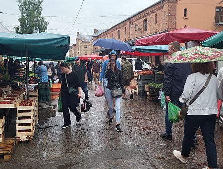 «Что, денег нет?» Женщина была шокирована словами продавца после того, как отказалась купить арбуз «Что, денег нет?» Женщина была шокирована словами продавца после того, как отказалась купить арбуз