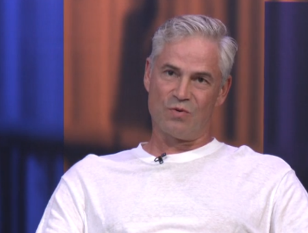 «Закончилось тем, что люди начали поджигать дома»: Аузиньш о расколе в обществе