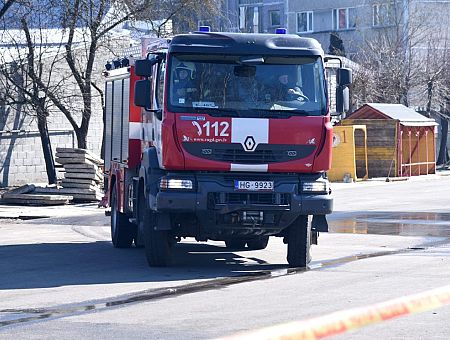 «Не хочешь — меняй место жительства!» Соцсети обсуждают требование к пожарным назвать Россию агрессором «Не хочешь — меняй место жительства!» Соцсети обсуждают требование к пожарным назвать Россию агрессором
