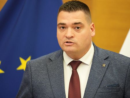 «Это часть нашей истории»: вице-мэр Ратниекс против переименования парка Победы «Это часть нашей истории»: вице-мэр Ратниекс против переименования парка Победы