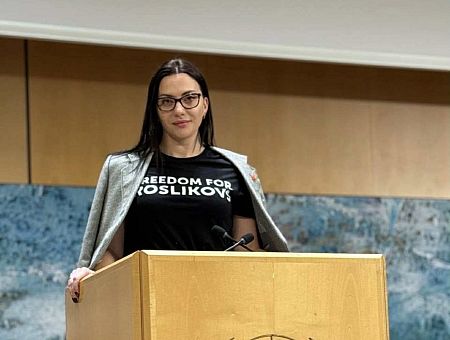 «Языĸ — не преступление!» Чулкова вступилась за русских Латвии с трибуны ООН (ВИДЕО)