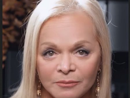 Лариса Долина находится в «очень сложной ситуации» в Латвии Лариса Долина находится в «очень сложной ситуации» в Латвии