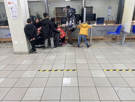 Приехала за паспортом, а там… табор! Соцсети обсуждают, кому Латвия внж выдаёт Приехала за паспортом, а там… табор! Соцсети обсуждают, кому Латвия внж выдаёт