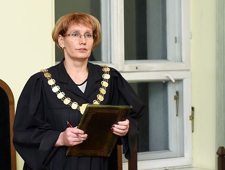 Kriminālvajāšanai lūdz izdot Rīgas rajona tiesas tiesnesi Siliņeviču