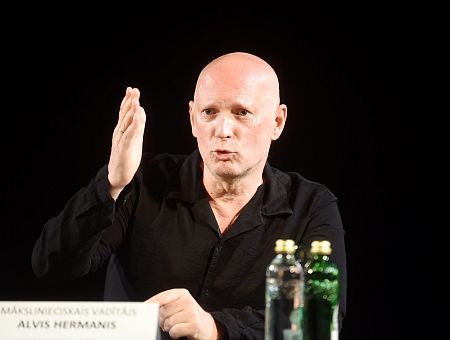 Re:Check перечитал чиновников и опроверг Херманиса. Но бюджетник-то — каждый третий!