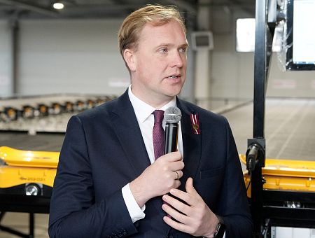 Обещанные минус 20% недотянули даже до одного: Валайнис винит всех, кроме себя