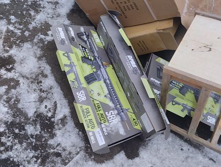 Пурвциемс вооружается?! Кто-то массово не донёс до контейнера упаковки от пневматики