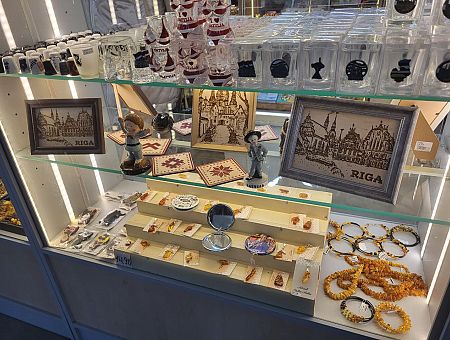 Центральный рынок: от матрешек очищен, а огурцы теперь стоят как свинина? (ФОТО) Центральный рынок: от матрешек очищен, а огурцы теперь стоят как свинина? (ФОТО)