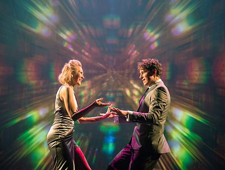 Čehova teātrī pirmizrādi piedzīvo izrāde «Ceļojums pusnaktī»