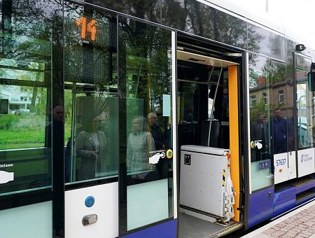 «Бесплатно поедут и не рижане», — депутаты о новых транспортных льготах «Бесплатно поедут и не рижане», — депутаты о новых транспортных льготах