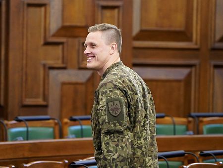 Учите латышский: как Домбрава приложил руку к сокращению льгот для украинцев