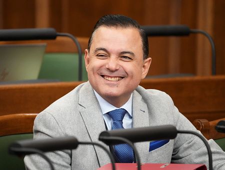 Пора просить помощи со стороны: активист о бардаке при строительстве больницы Страдиня Пора просить помощи со стороны: активист о бардаке при строительстве больницы Страдиня