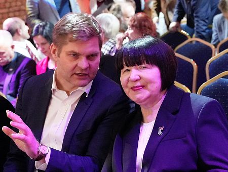 Ничего у вас не получится: Ланга уверена — русскому не стать латышом