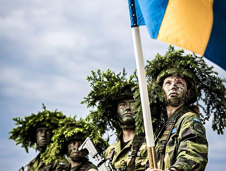 Шведы придут — порядок наведут! И усилят Латвию ПВО, артиллерией и дронами