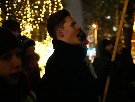 И Ланга там: в Риге прошёл пикет против мигрантов (ФОТО)