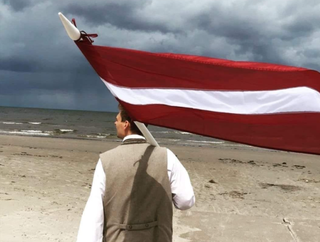 Поддерживать Венесуэлу = поддерживать Россию: юные Нацблоковцы шокированы публичной акцией