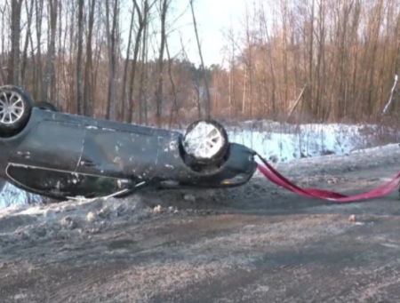 Век бы никому из водителей такого не видеть: подробности ДТП в Риге