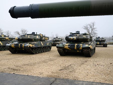 Или Европа рухнет под тяжестью военных расходов как СССР или… Что предлагает Pietiek