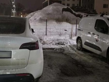 Купила место для авто за 6000 евро. А паркуются на нем посторонние!