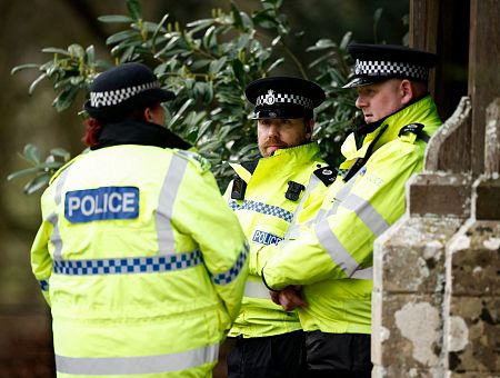 Накачал знакомого наркотиками и насиловал в прямом эфире до смерти: как развлекаются британцы