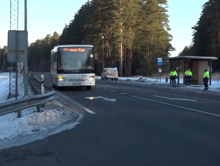 Пассажиры общественного транспорта должны быть пристегнуты: полиция проводит рейды (ВИДЕО)