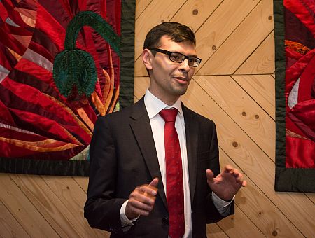 Тут два небольших новых фактора: Димитров прокомментировал решение суда КС по языкам нацменьшинств в LSM