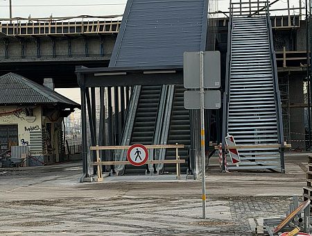 «Осваиваем бюджет!» Рижане с опаской относятся к новинке у моста Земитана