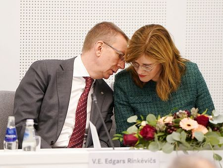 В 22 уже советница министра здравоохранения: как «Новое единство» пристраивает своих