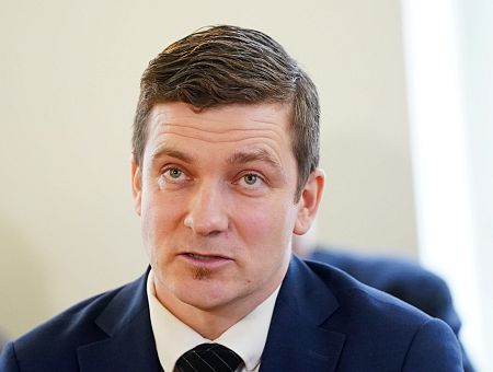 Партия «Мечтатели»: что реклама ЦИК говорит нам о ценностях Латвии? Партия «Мечтатели»: что реклама ЦИК говорит нам о ценностях Латвии?