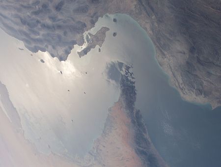 Бензин, дешевей! Через Ормузский пролив в Европу впервые прошло судно