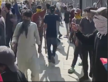 В Карачи проиранские протестующие ворвались в консульство США, охрана открыла огонь, 9 человек убиты