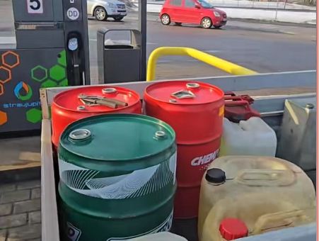 «Бак полный, бочки полные».  Кристс к подорожанию топлива готов. Аж с прицепом! (ВИДЕО)