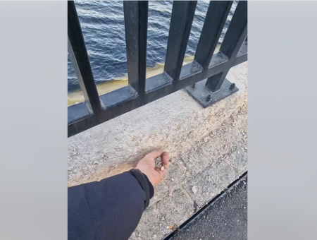 Только сделали, а уже сыпется? Променад на Мукусалас придётся переделать