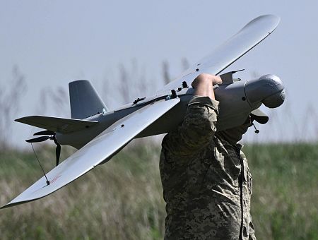 Воздушный психоз: жителям Латгалии помогают успокоиться — на трёх языках