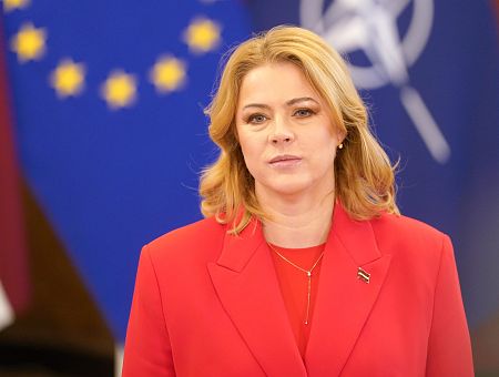 Проверкой по поводу использования Силиней VIP-зала займётся Генпрокуратура