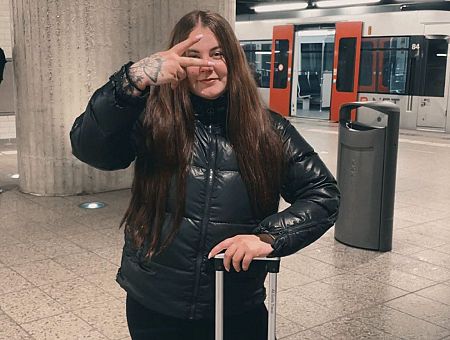 Выехала из Франции в Испанию и не вернулась: полиция разыскивает девушку из Латвии (ФОТО)