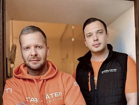 Андрей Козлов: «Падение рейтинга — это цена за самостоятельную позицию: что происходит с партией Росликова» Андрей Козлов: «Падение рейтинга — это цена за самостоятельную позицию: что происходит с партией Росликова»